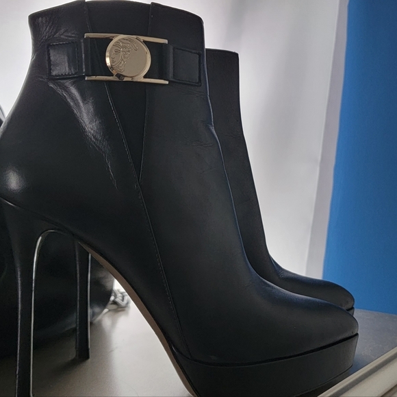 Versace Collection Boots  size 39 8.5 - Picture 2 of 5
